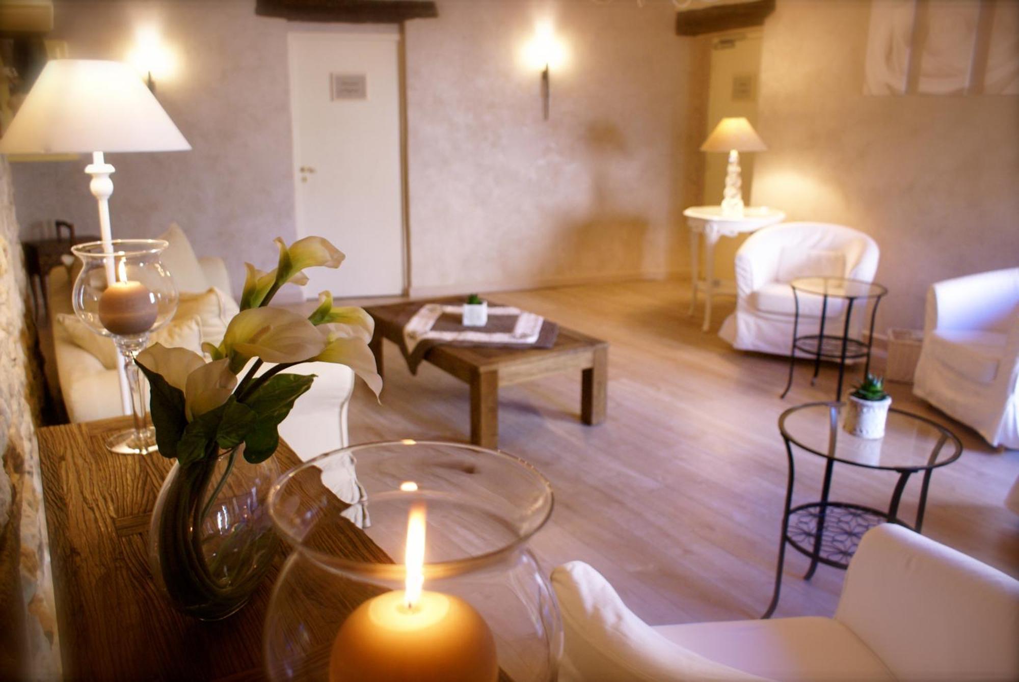 Le Crillon Hotel Murs  Bagian luar foto