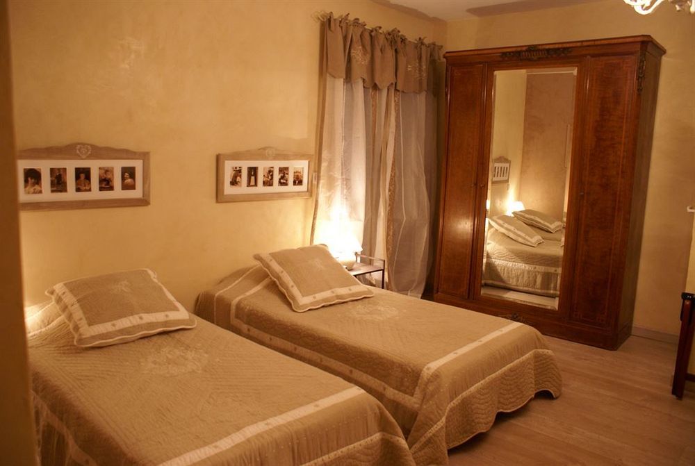 Le Crillon Hotel Murs  Bagian luar foto