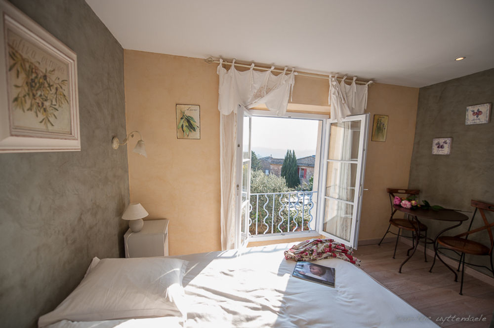 Le Crillon Hotel Murs  Bagian luar foto