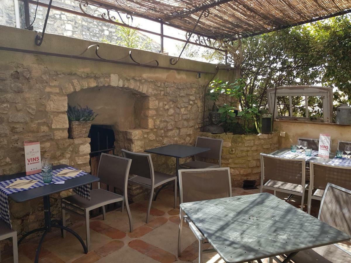 Le Crillon Hotel Murs  Bagian luar foto