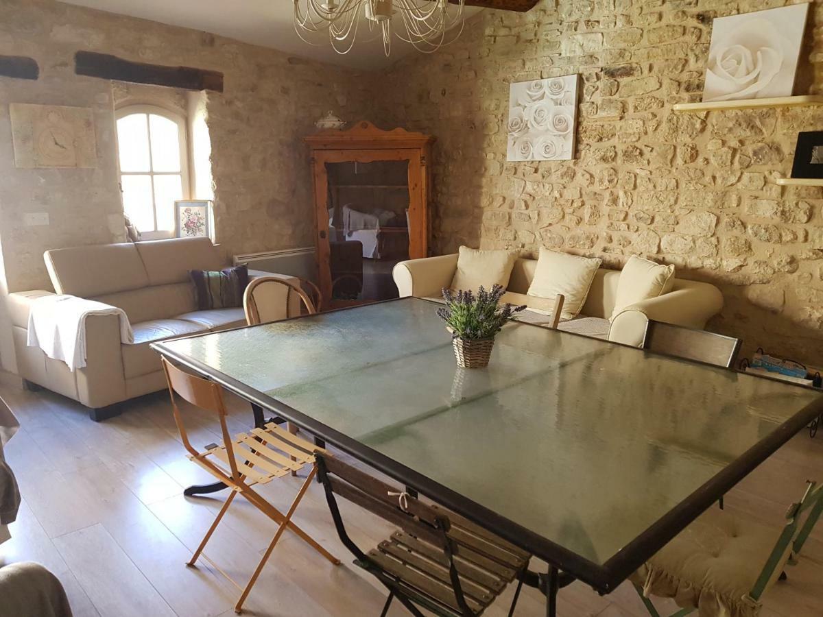 Le Crillon Hotel Murs  Bagian luar foto