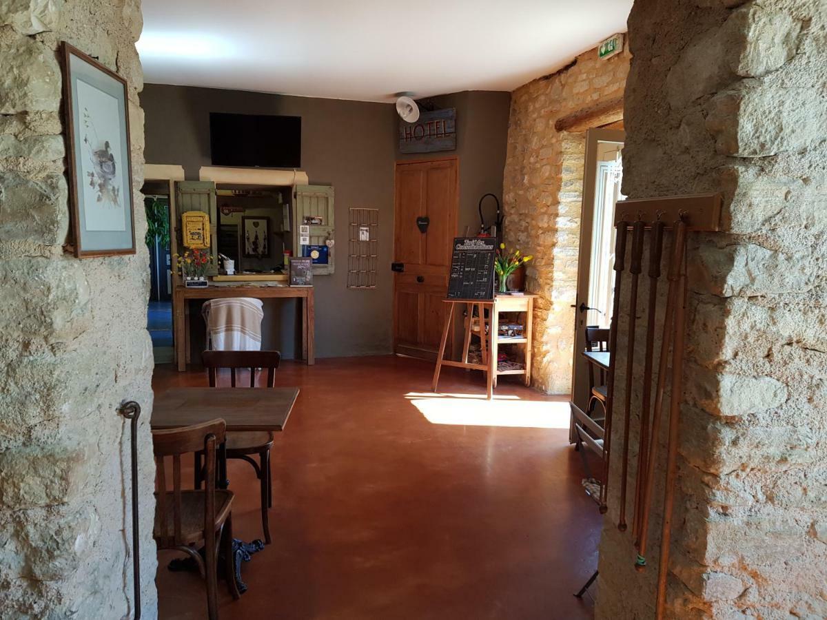 Le Crillon Hotel Murs  Bagian luar foto